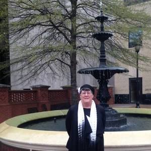 Meet your Posher, Beverly